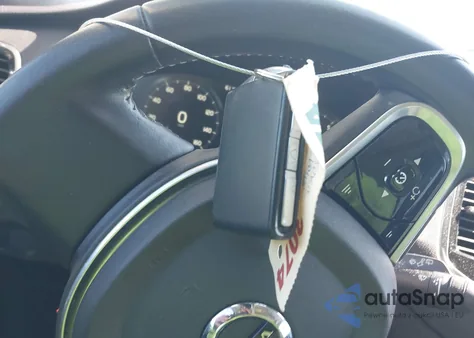 2017 Volvo Xc90 T6 Momentum из США, поврежденный, VIN YV4A22PKXH1175795